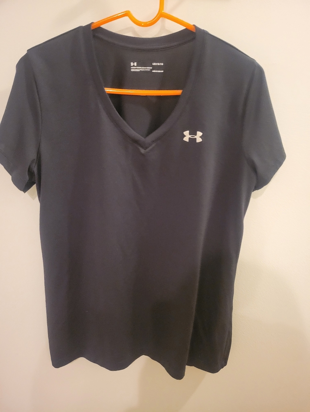 Under Armour Women's V-Neck Short Sleeve Tee -